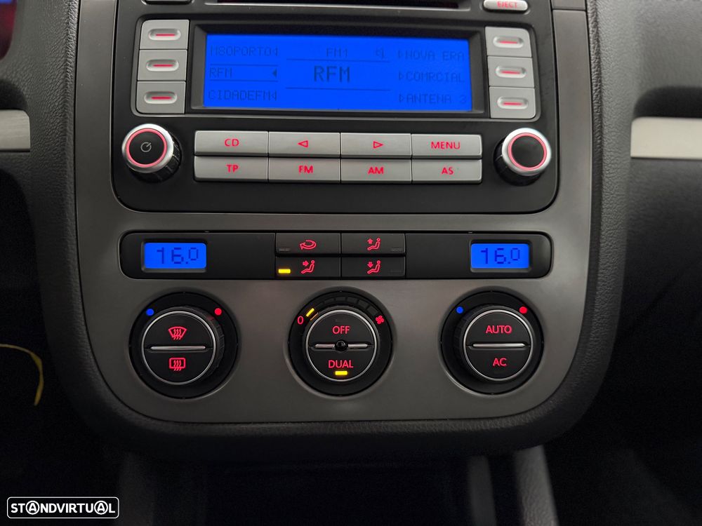 VW Golf 1.9 TDi BlueM. Trend. AC - 15