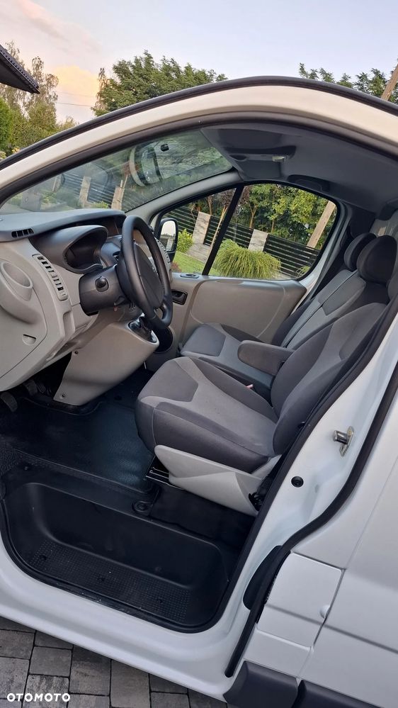Renault Trafic - 12