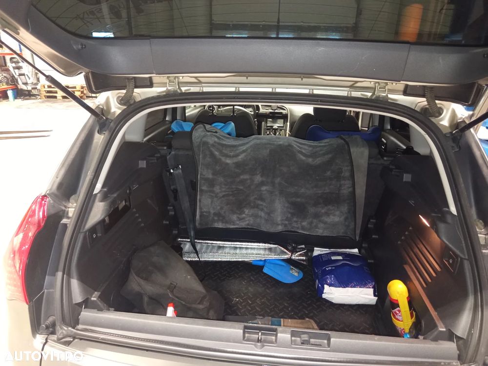 Peugeot 3008 1.6 HDI Confort Pack - 9