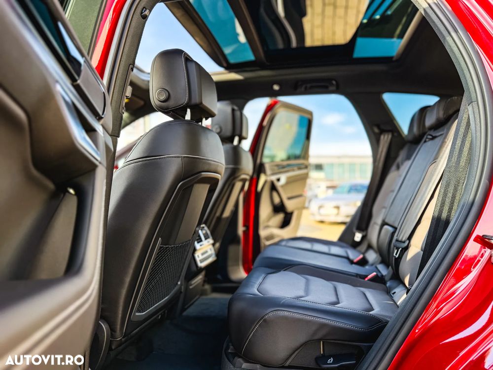 Volkswagen Touareg V6 TDI 4MOTION R-Line - 11