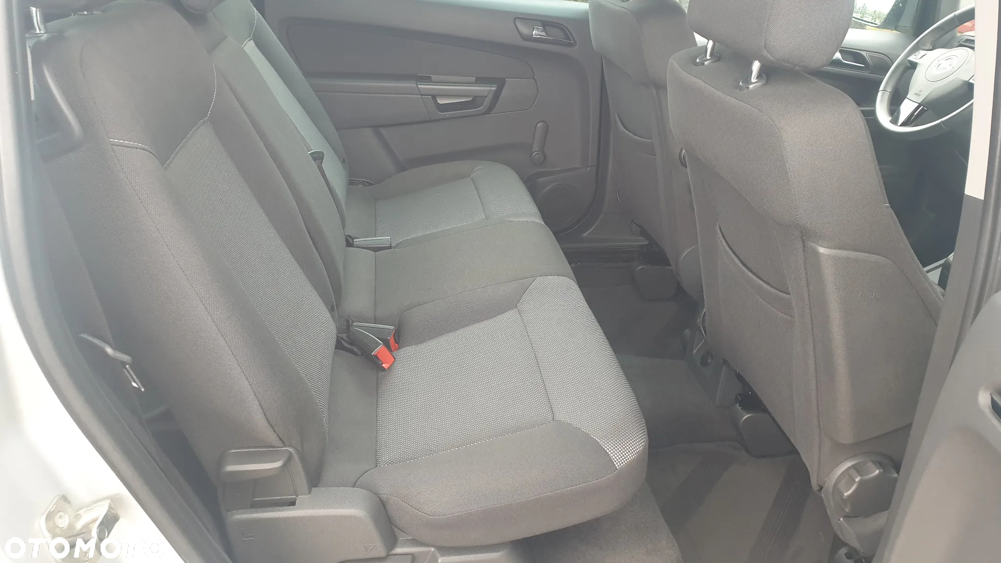 Opel Zafira - 11