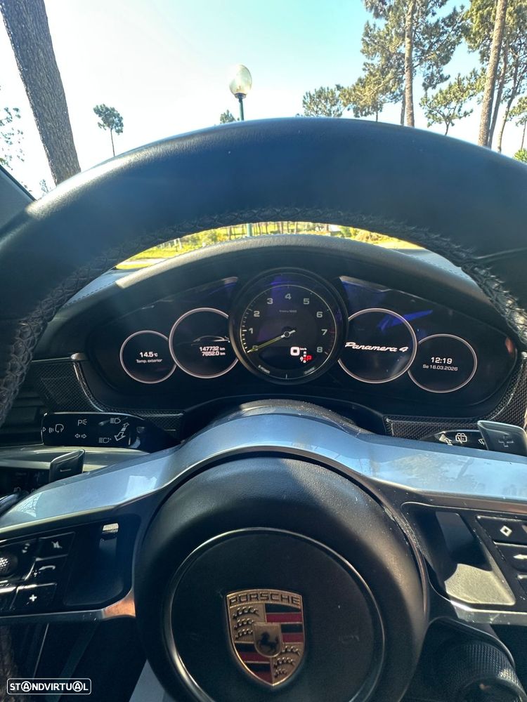 Porsche Panamera Sport Turismo - 24