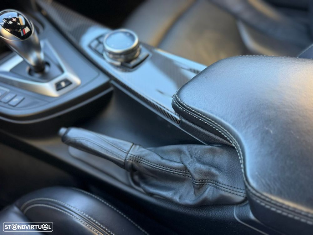 BMW M4 Auto - 42