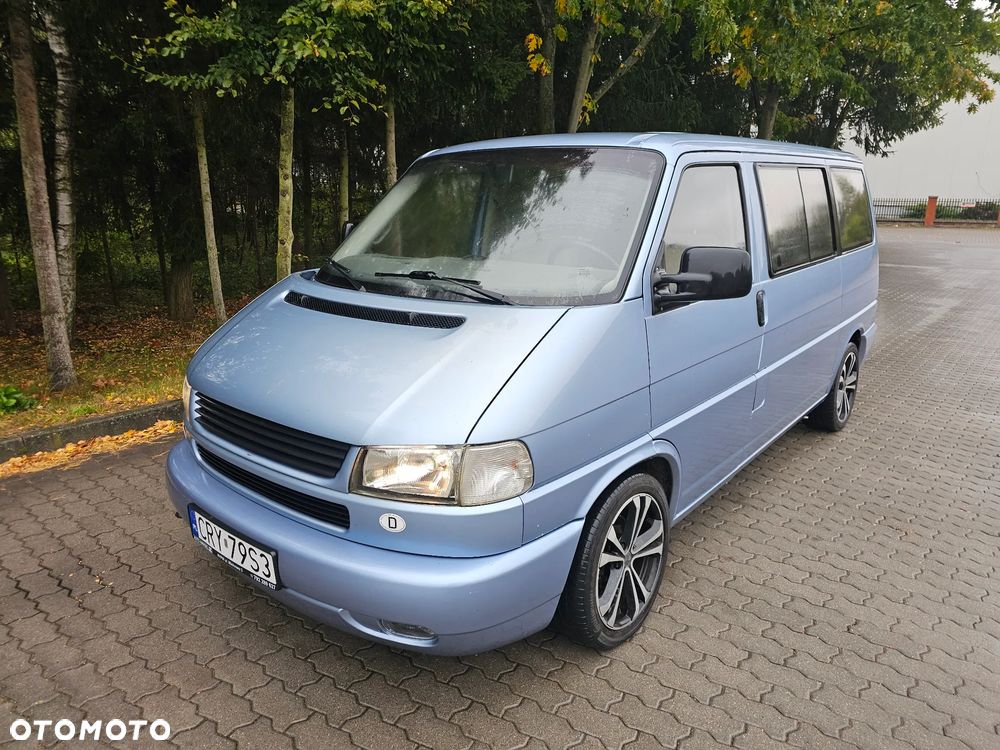Volkswagen Caravelle - 1
