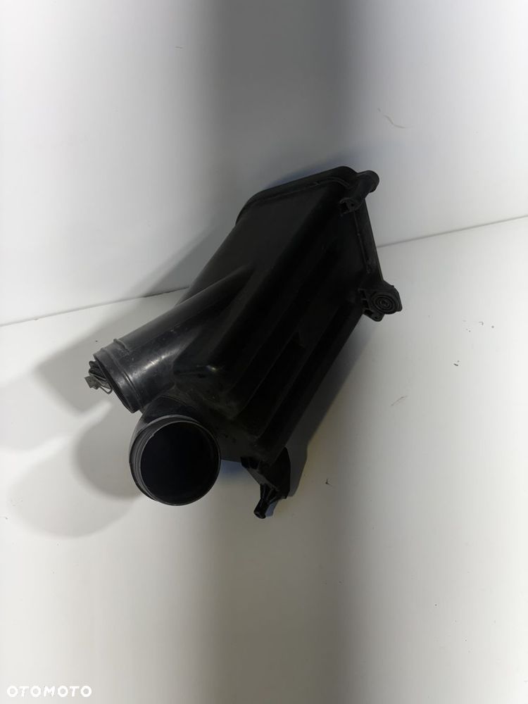 OBUDOWA FILTRA POWIETRZA 1.6 1.4 FSI (1999-2005) Audi A2 8Z0 129 607 C - 1