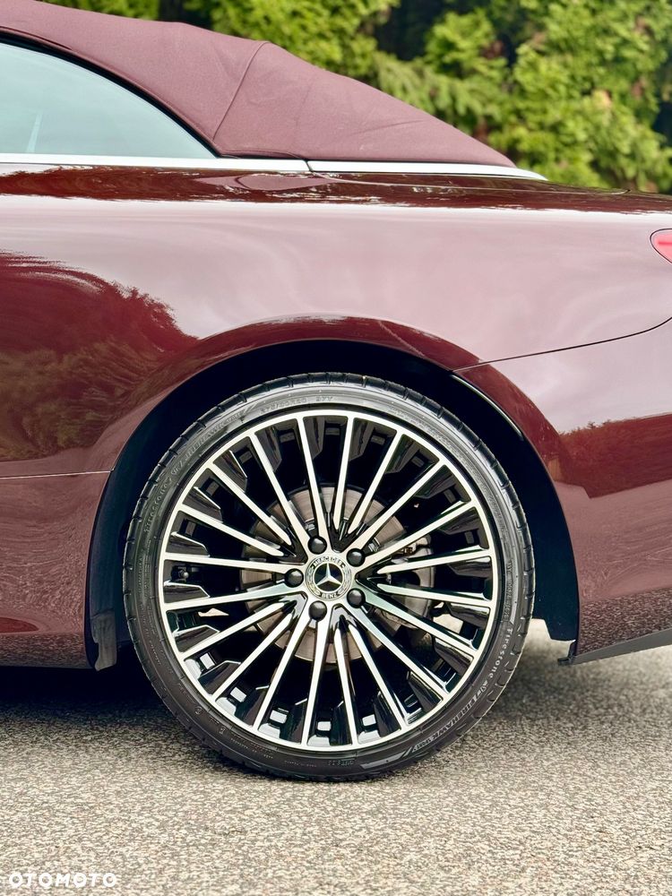 Mercedes-Benz Klasa E 200 4-Matic 9G-TRONIC - 15