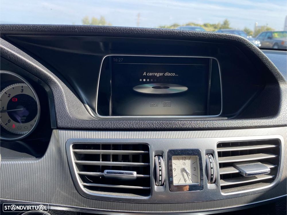 Mercedes-Benz E 250 BlueTEC Elegance 4-Matic - 23