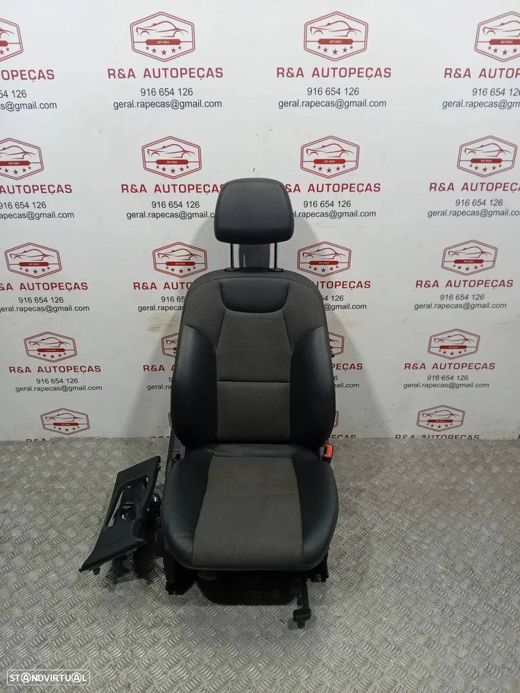 Conjunto de Bancos Mercedes Class C w204 AMG Carro - 24