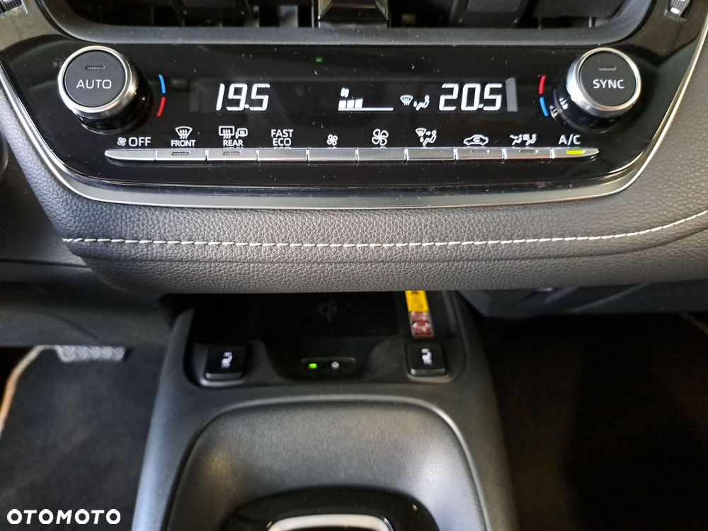 Toyota Corolla 1.8 Hybrid Comfort - 27