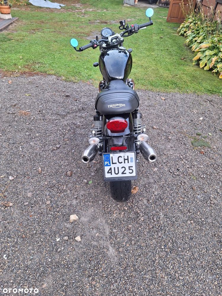 Triumph Street Twin - 12