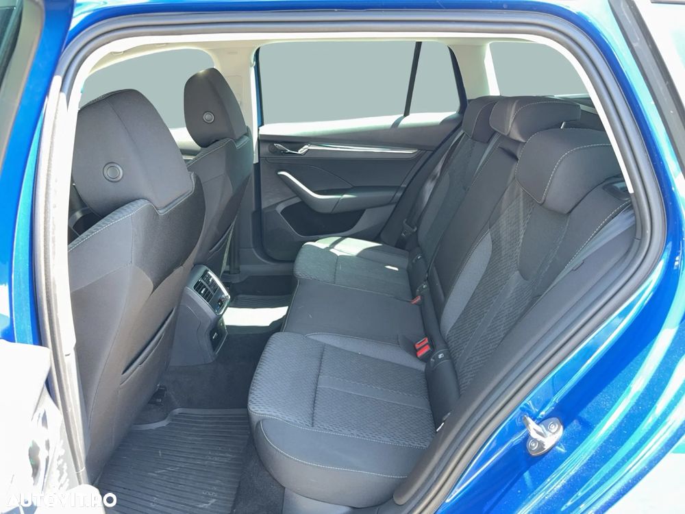 Skoda Octavia 2.0 TDI DSG Style - 12