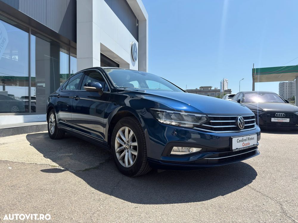 Volkswagen Passat 2.0 TDI DSG Comfortline - 3