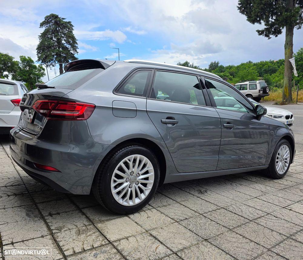 Audi A3 Sportback 2.0 TDI Design - 27