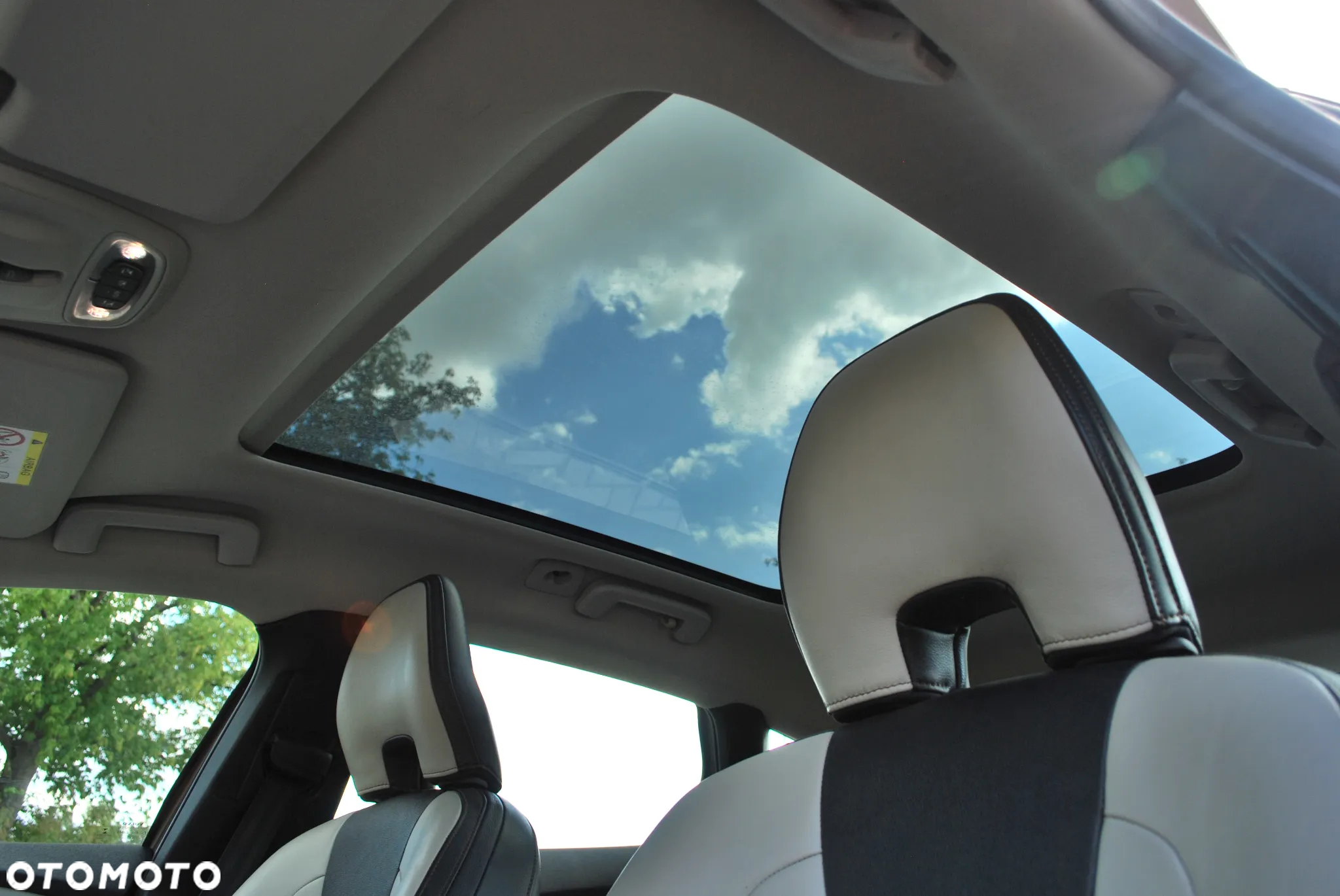 Volvo V40 Cross Country D4 Summum - 16