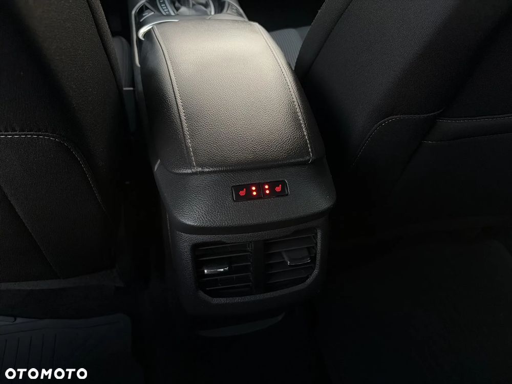 Ford Mondeo 2.0 Hybrid Titanium - 17