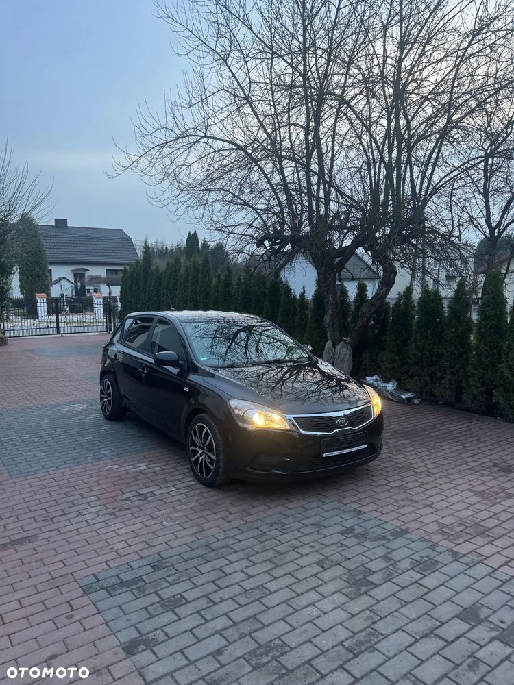 Kia Ceed - 3