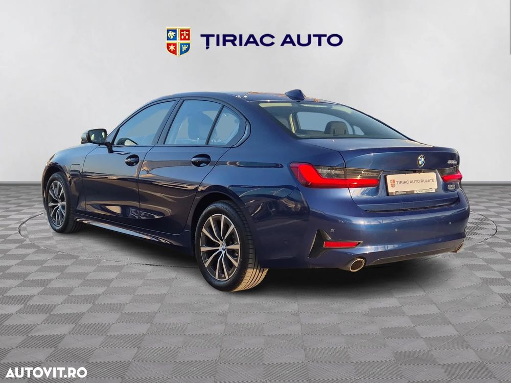 BMW Seria 3 330e Aut. Sport Line - 3