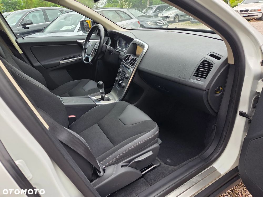 Volvo XC 60 D3 Momentum - 18