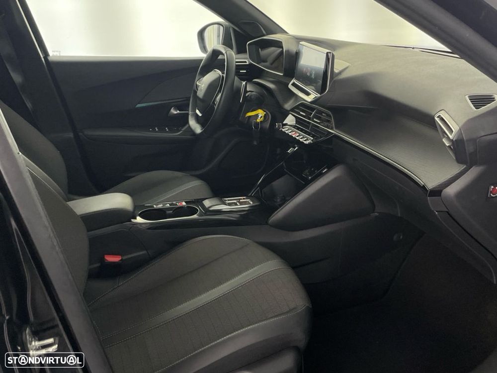 Peugeot 2008 - 22
