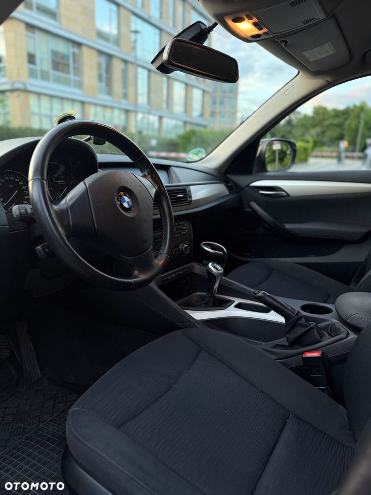 BMW X1 xDrive18d xLine - 10