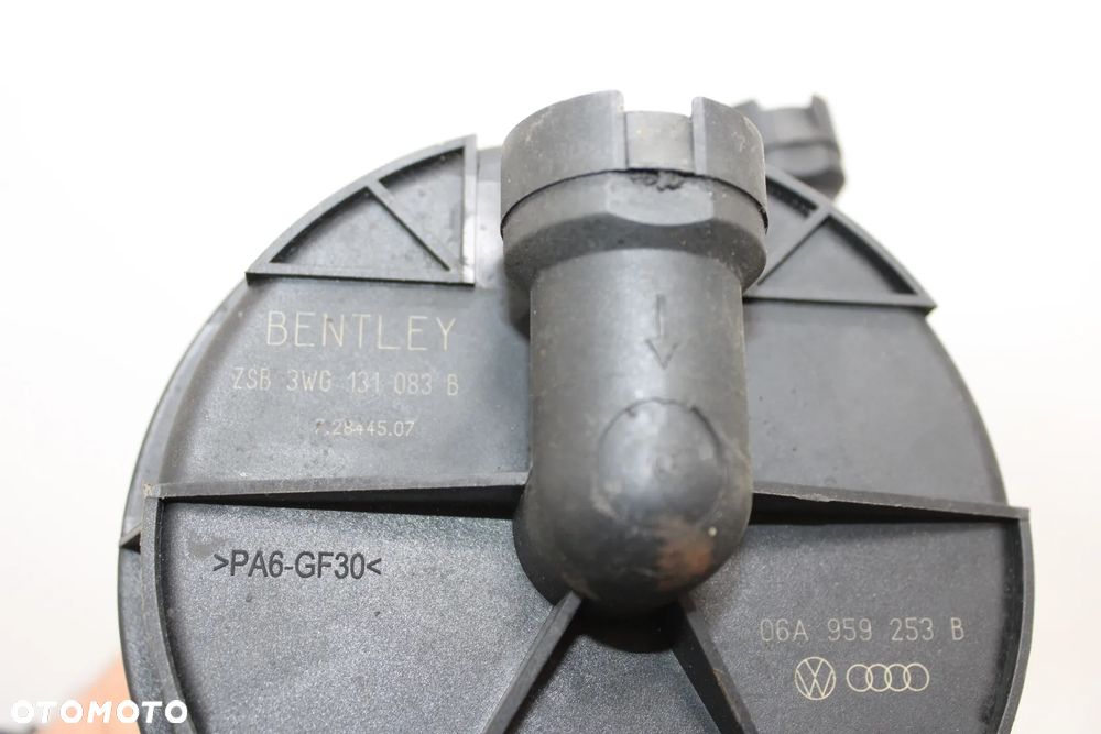 Pompa wtórnego powietrza OE Bentley Continental GT GTC 3W0 3W0131083B - 4