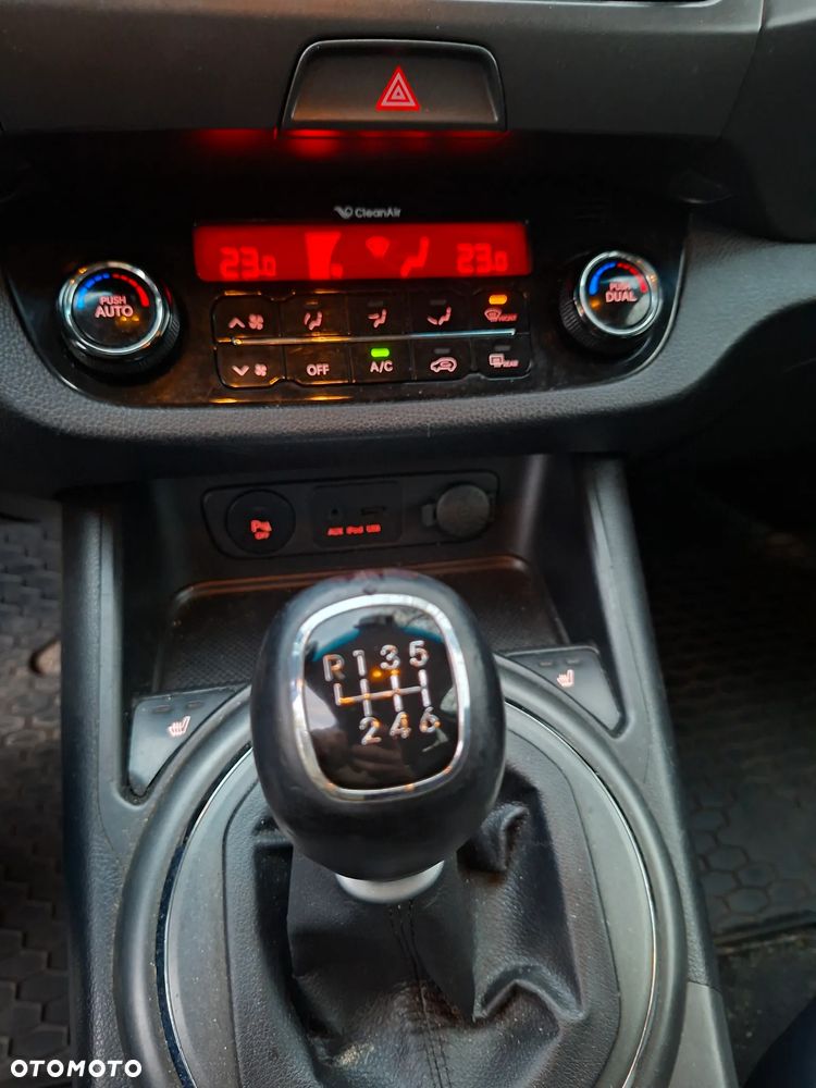 Kia Sportage 1.7 CRDI 2WD Attract - 9