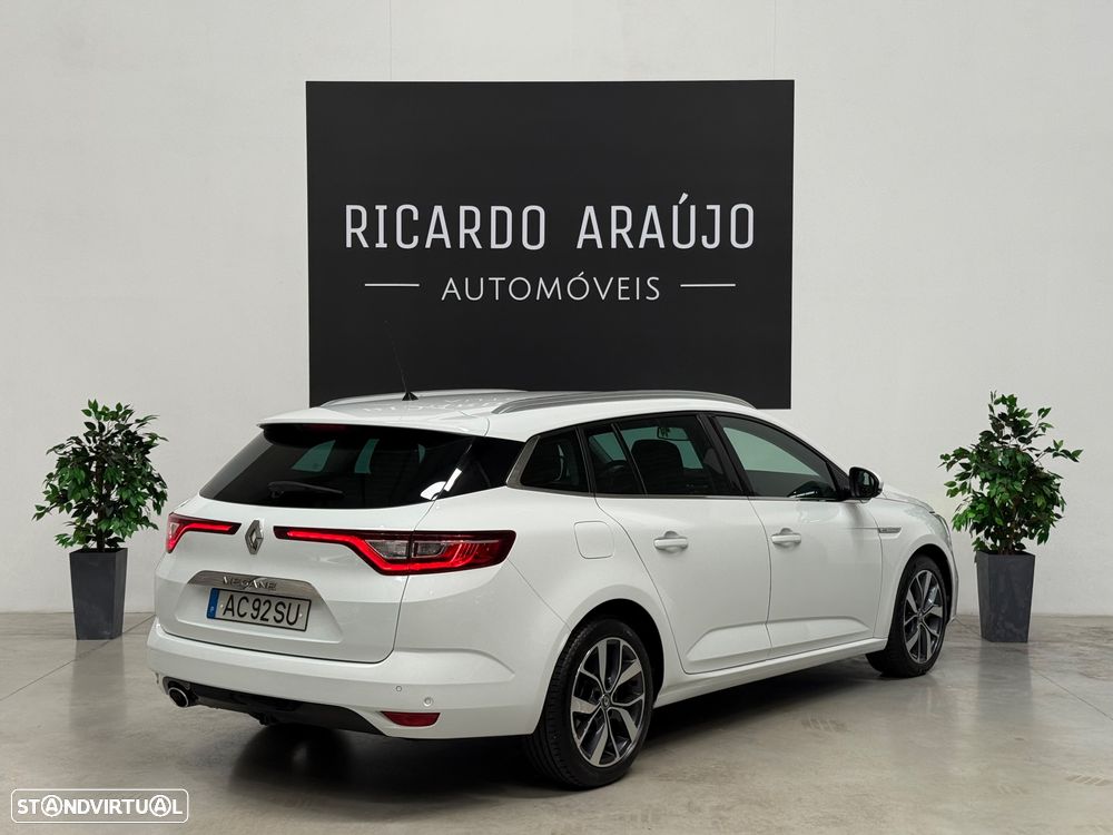 Renault Mégane Sport Tourer 1.5 dCi Bose Edition EDC - 4