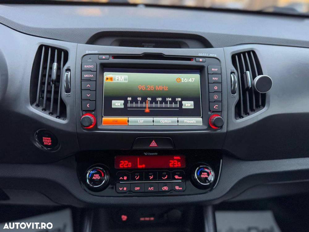 Kia Sportage 2.0 CRDI 4WD Automatik Spirit - 14