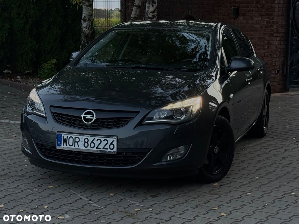 Opel Astra 1.4 T Cosmo - 5