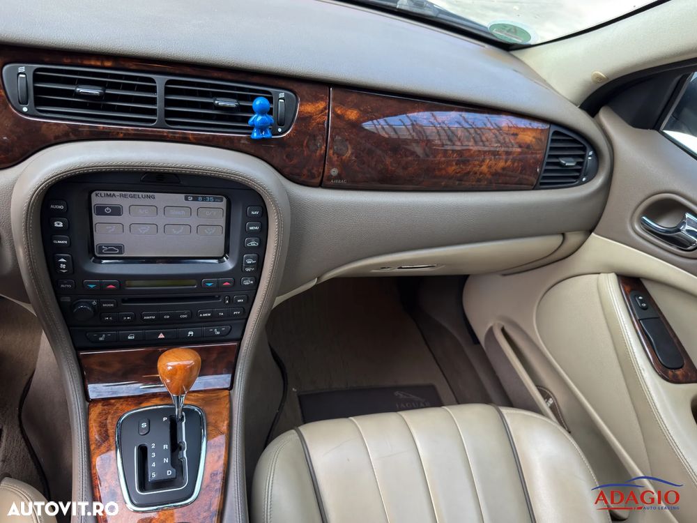 Jaguar S-Type 2.7 D Luxury Aut - 28