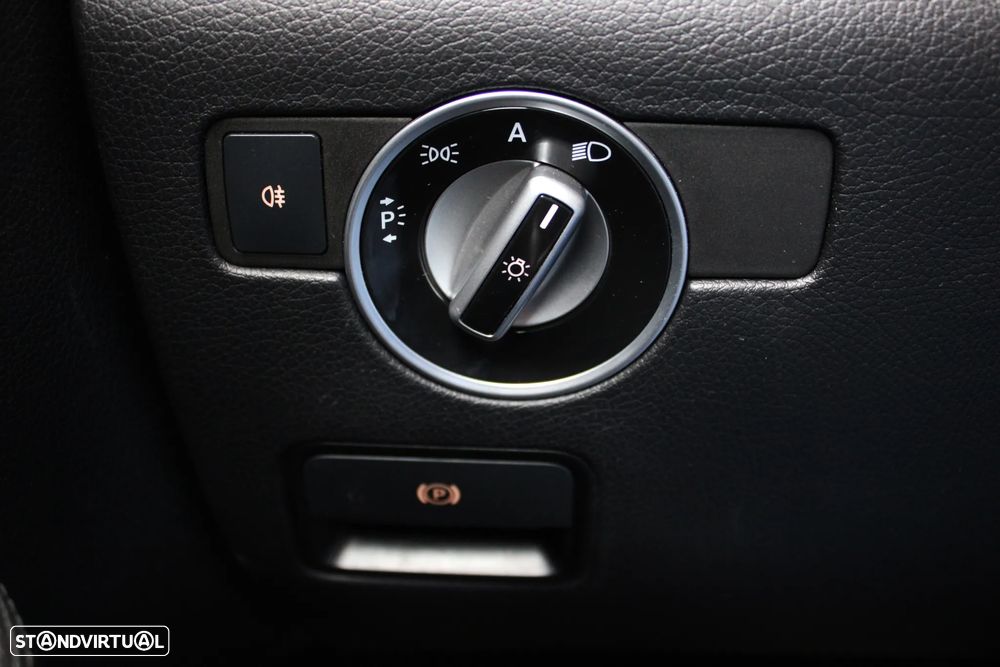 Mercedes-Benz SLK 250 (BlueEFFICIENCY) 7G-TRONIC - 41