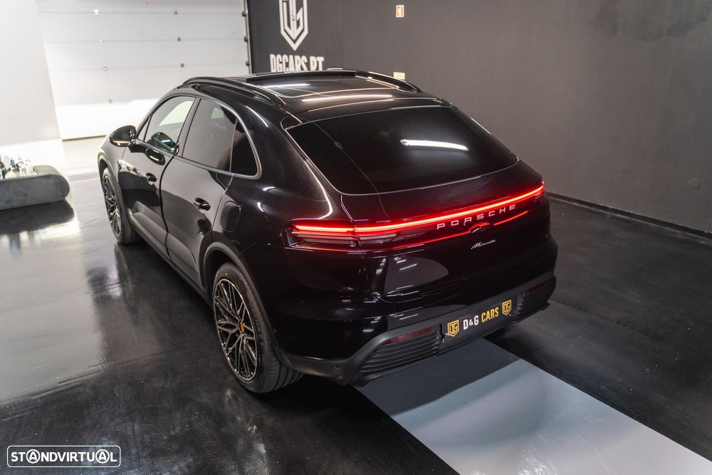 Porsche Macan Electric - 3
