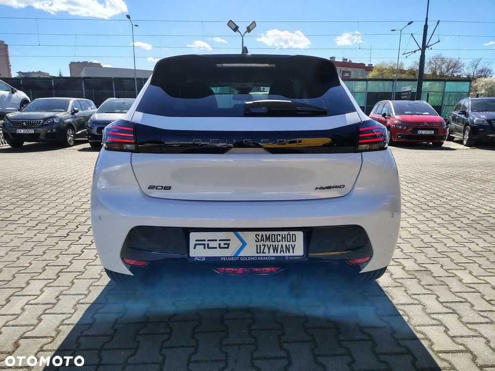 Peugeot 208 - 5