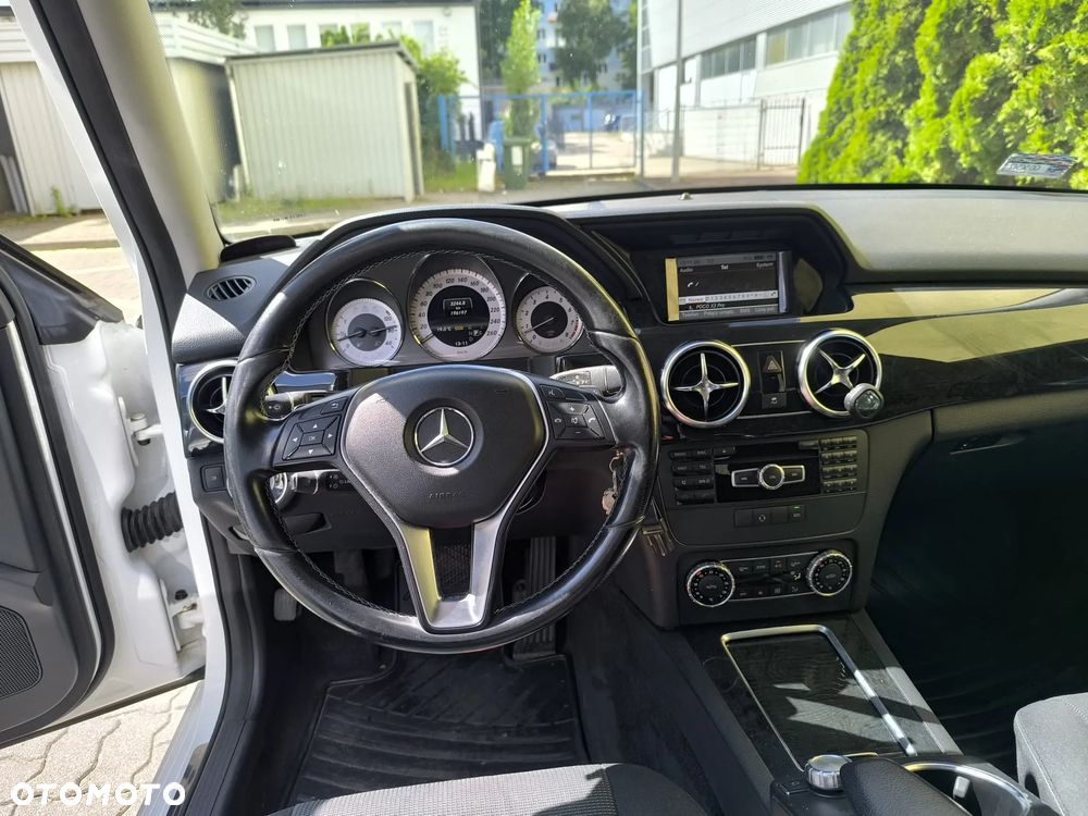 Mercedes-Benz GLK 350 4-Matic - 28