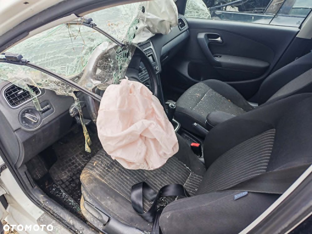 Volkswagen Polo 1.2 TSI Highline - 12
