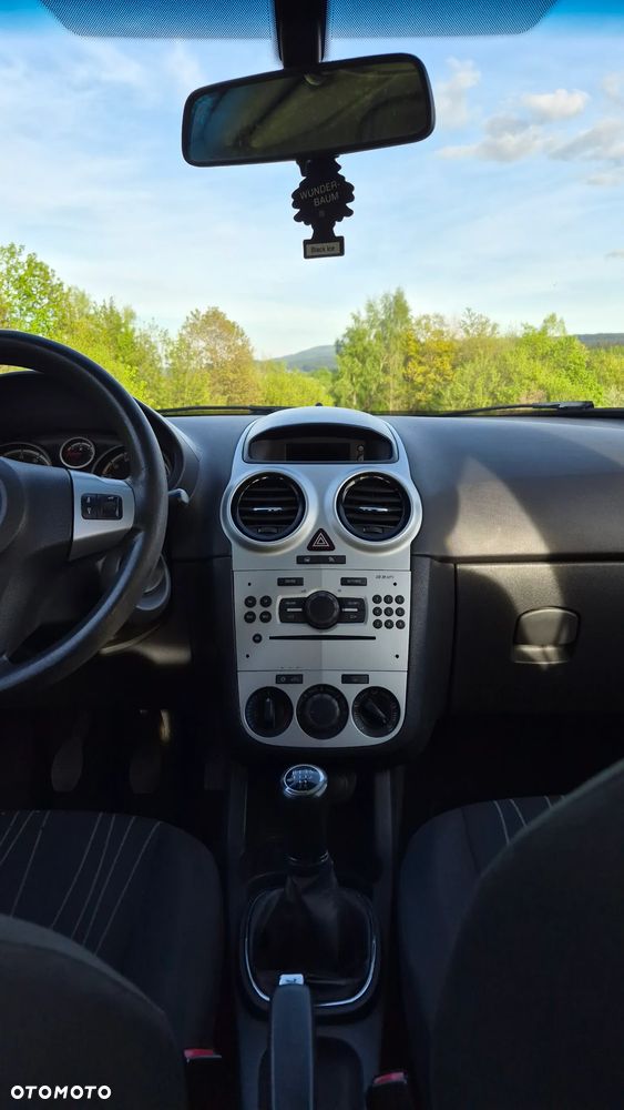 Opel Corsa 1.4 16V Enjoy - 10
