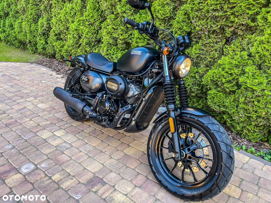 Hyosung GV - 4