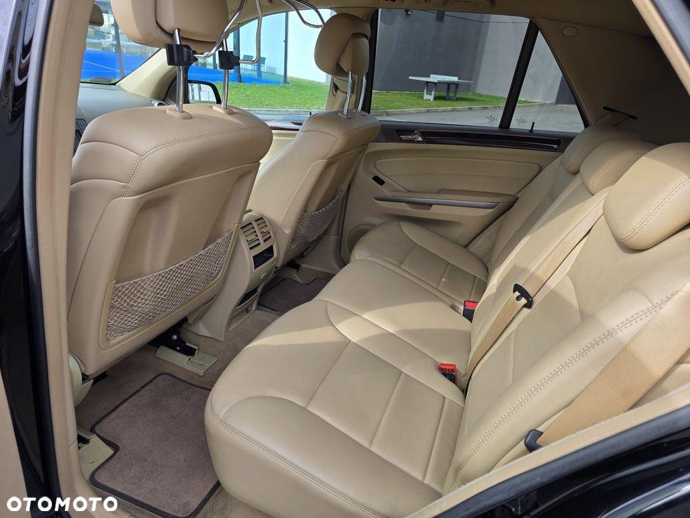 Mercedes-Benz ML - 9