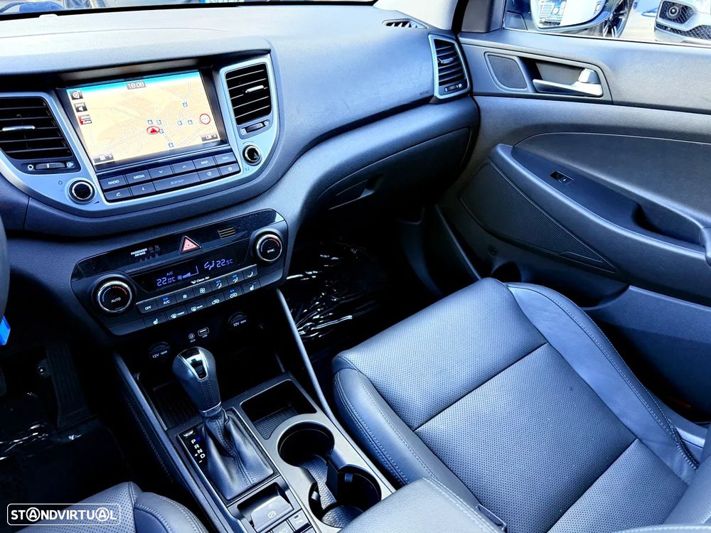 Hyundai Tucson 1.7 CRDi Premium DCT - 17