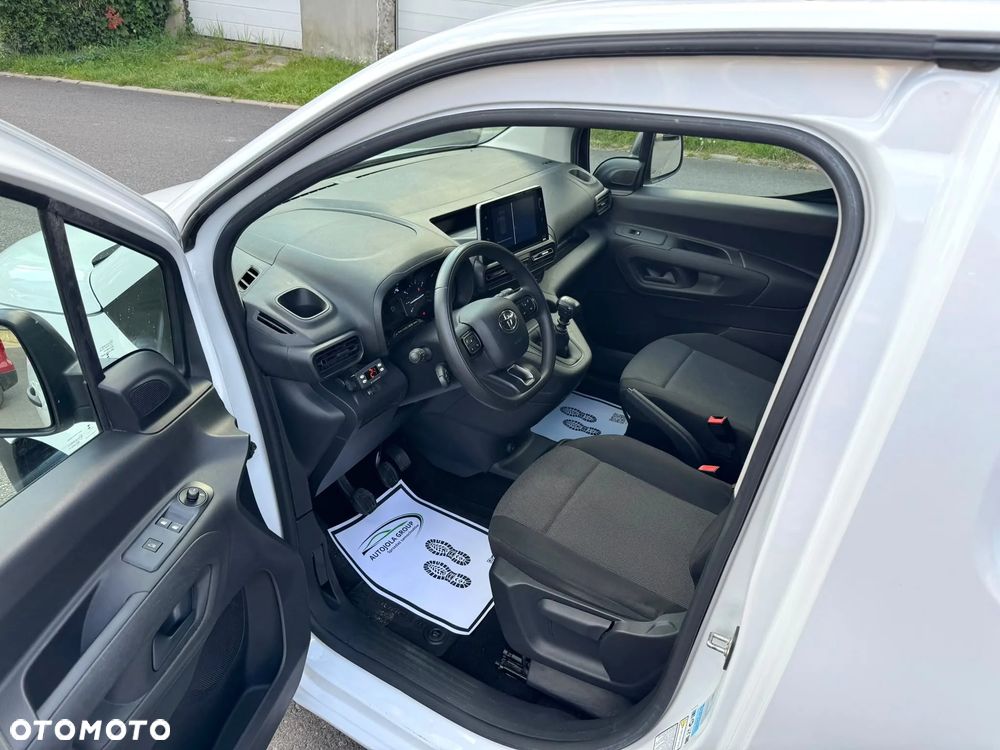 Toyota Proace City - 7