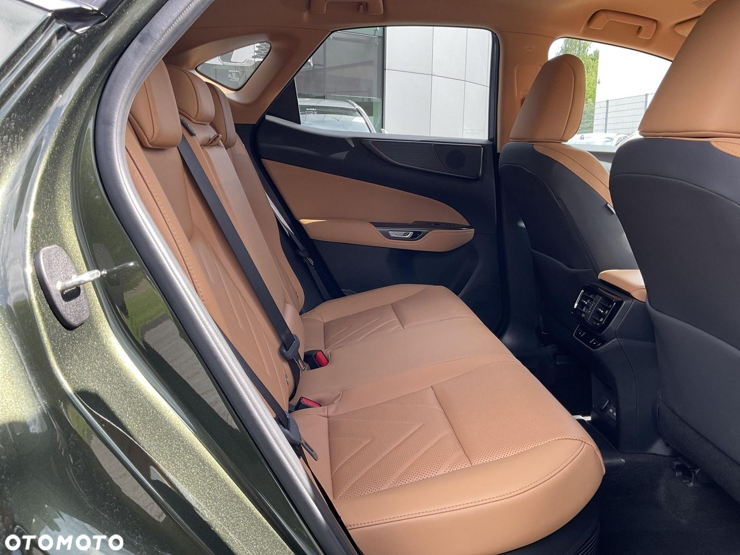 Lexus NX - 16