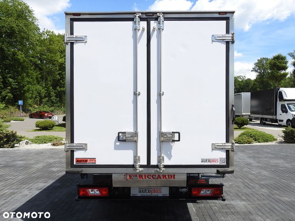 Ford TRANSIT CHŁODNIA KONTENER 0*C ZASILANIE 230V TEMPOMAT KLIMATYZACJA BLIŹNIACZE KOŁA  170KM - 13