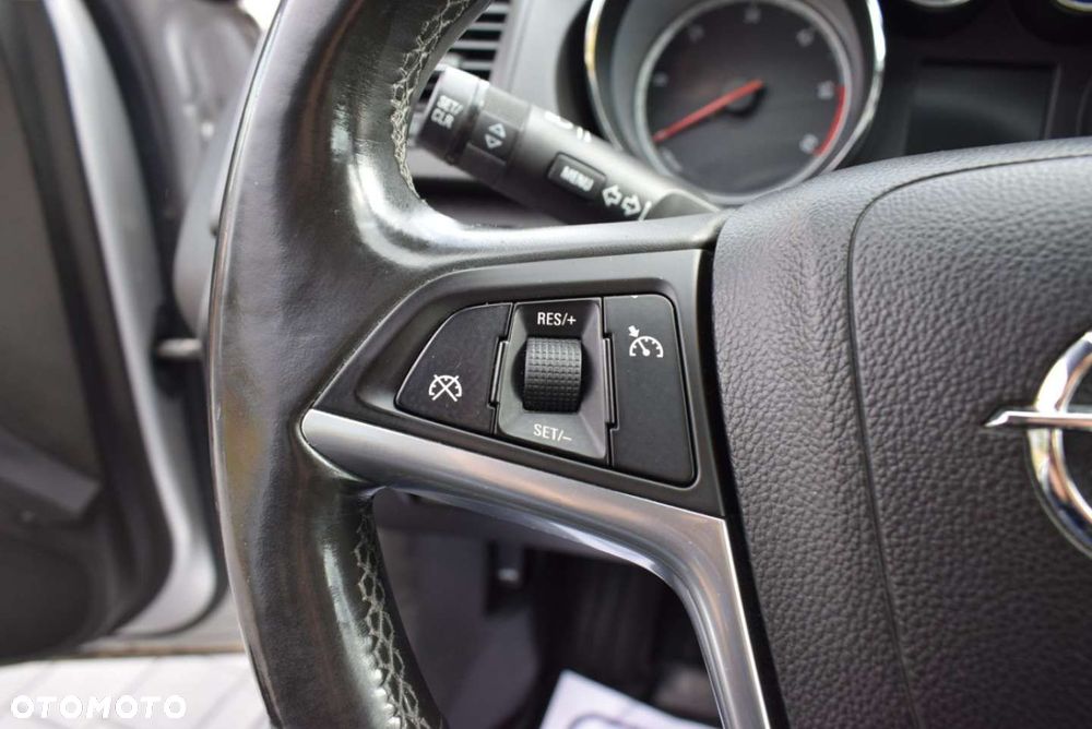 Opel Insignia - 27