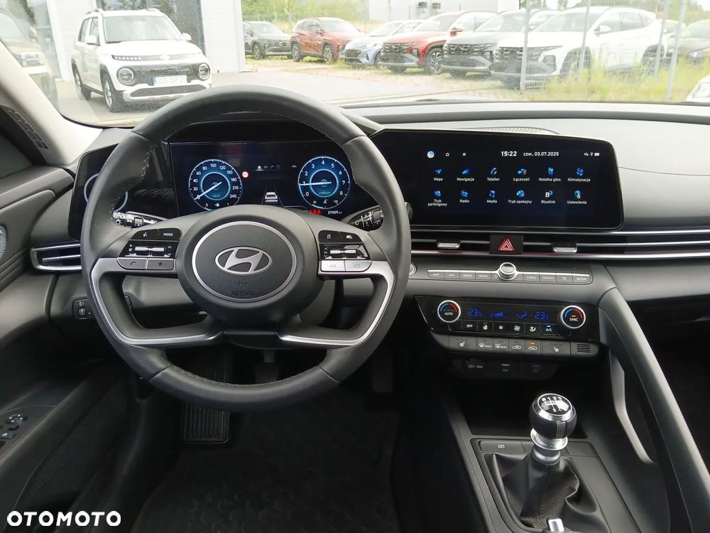 Hyundai Elantra 1.6 Smart - 13