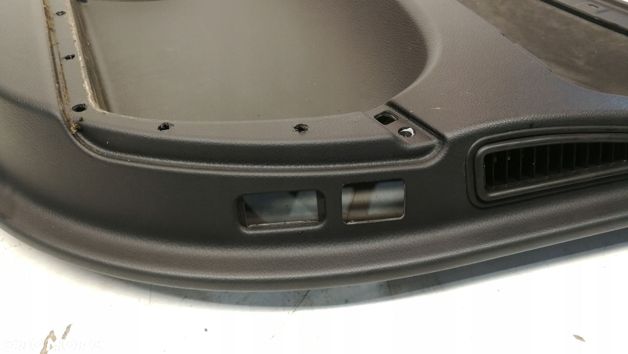 BOCZEK DRZWI PRAWY PRZÓD AUDI Q7 ALCANTARA 4L1 - 6