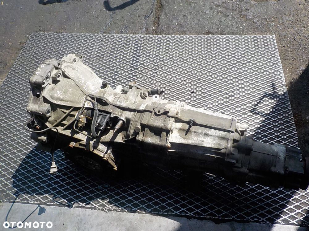 AUDI A4 B6 3.0 V6 B SKRZYNIA BIEGÓW GJV - 1