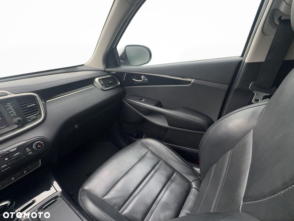 Kia Sorento - 26