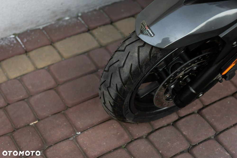 Yamaha X-max - 10
