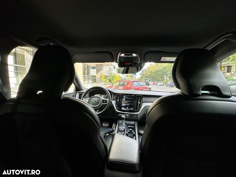 Volvo XC 60 D5 AWD R-Design - 25