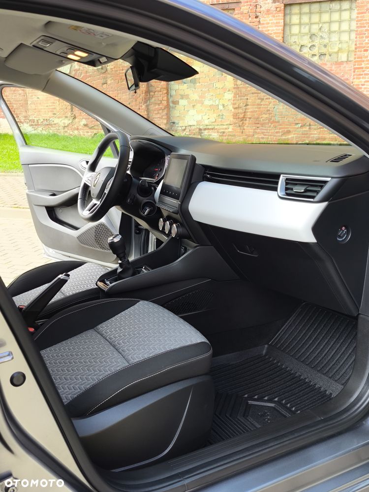 Renault Clio TCe 90 EVOLUTION - 16